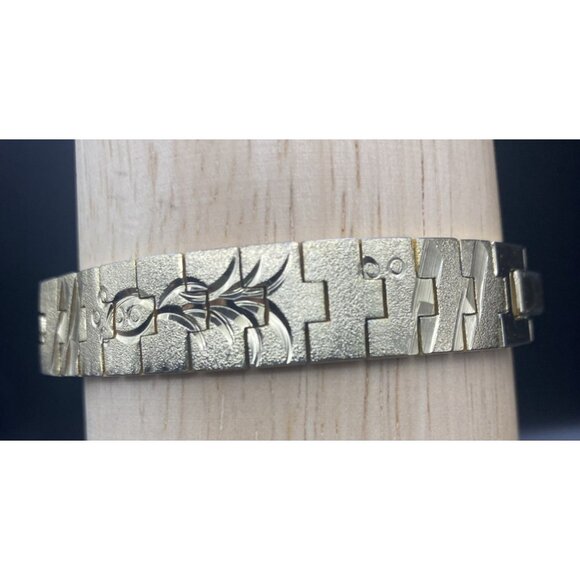 Vintage Gold Plated Link ID Bracelet Etched Fish Floral Signed LC Unisex 7.5x.5" - Picture 4 of 14